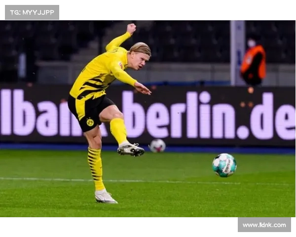 西甲主教练战术分析与创新趋势探讨:现代足球理念与实际应用 西甲主教练战术分析与创新趋势探讨:现代足球理念与实际应用